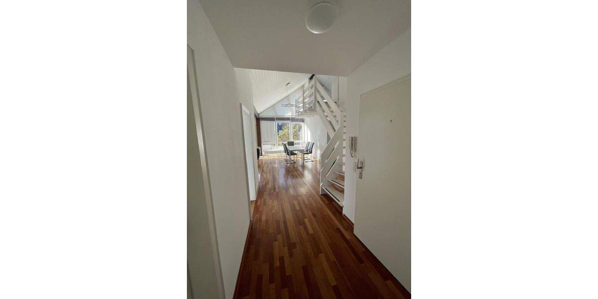 Möblierte Wohnung mit Galerie in einer Top-Lage, Pauschalmiete 4 zimmer