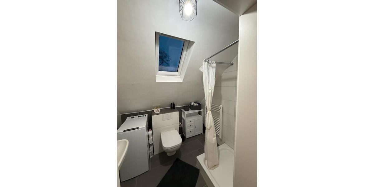 Dachgeschoßwohnung Duisburg Hochheide - 2 Zimmer, 40 m&sup2;, 532&euro; | Angebot:25753649