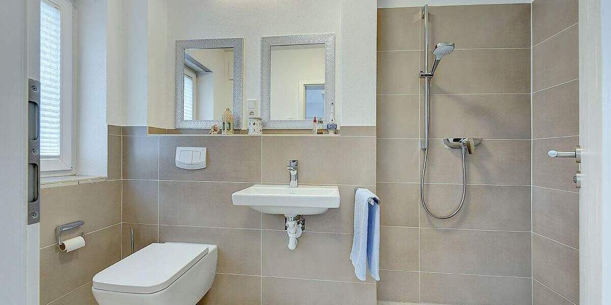 Einfamilienhaus Düsseldorf Unterrath - 5 Zimmer, 143 m&sup2;, 1.298.000&euro; | Angebot:25290500