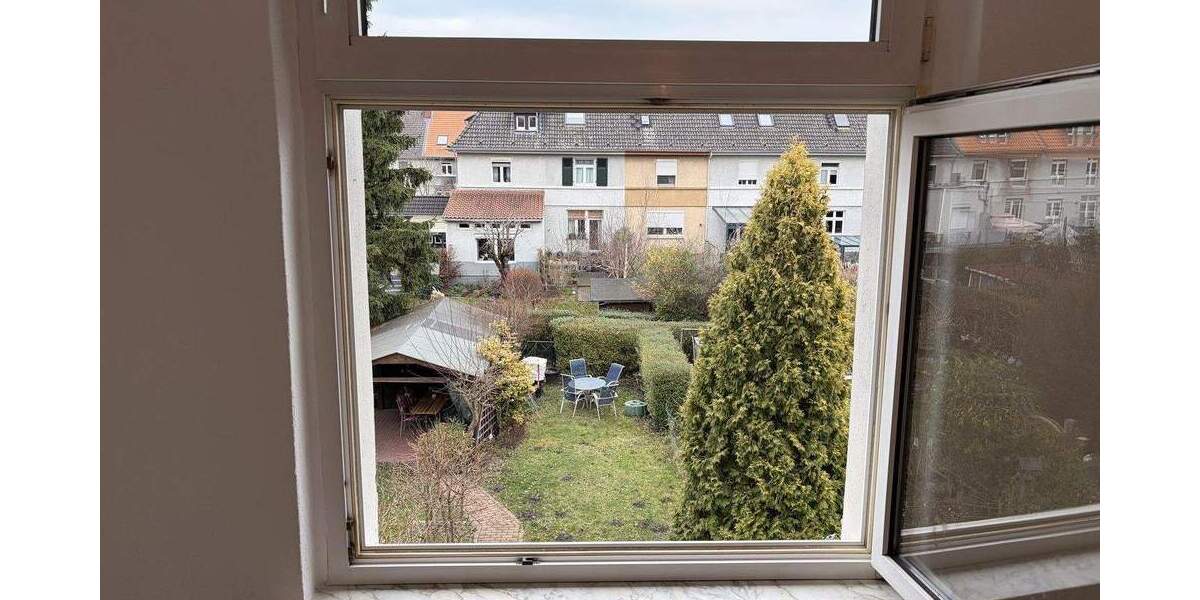 Frisch renovierte Wohnung im Zweifamilienhaus mit Garten direkt an der Regattabahn in DU-Wedau 4 zimmer