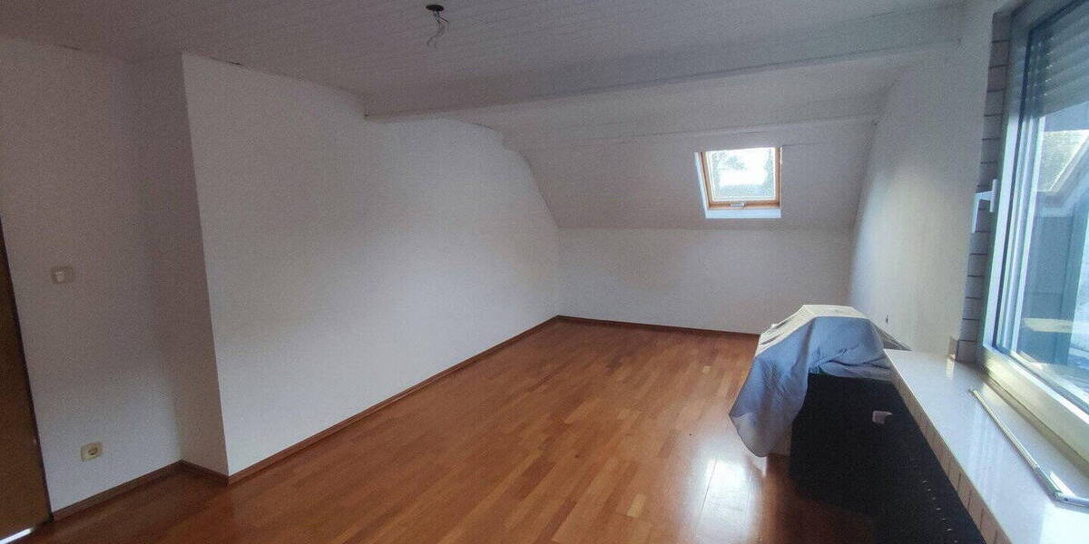 Einfamilienhaus Solingen Ohligs-Aufderhöhe - 5 Zimmer, 148 m&sup2;, 1.150&euro; | Angebot:26330469