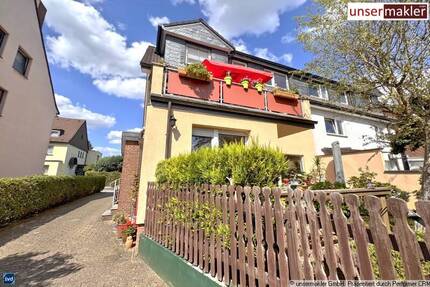 Gepflegtes Dreifamilienhaus zzgl. App. 2x Garagen und Traumgarten