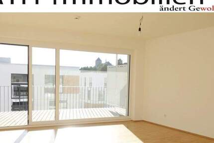 Moderne 3 Zimmer Wohnung mit EBK, Sonnenterrasse, Fernblick. Frisch renoviert. 3 zimmer
