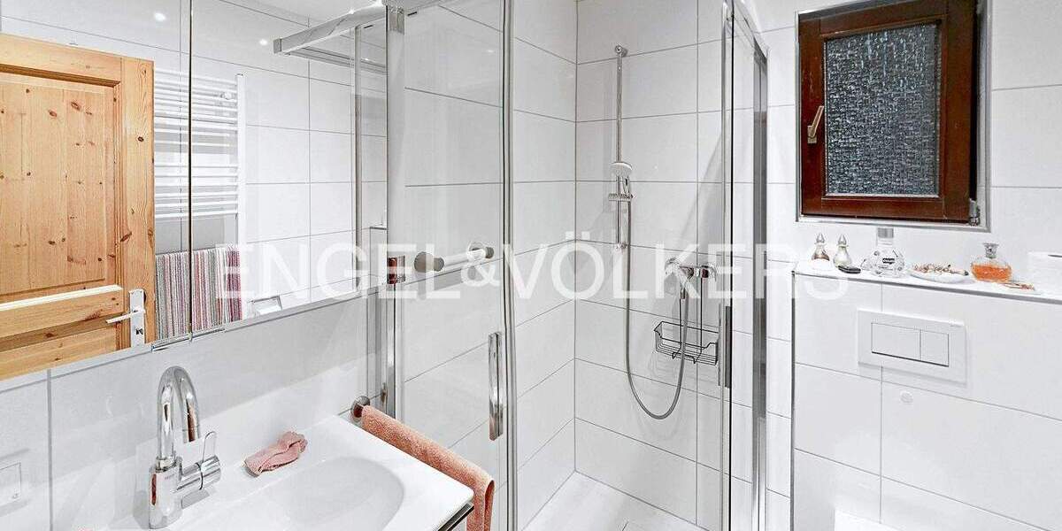 Doppeltes Potenzial in Hilden - Wohnen & Arbeiten vereint 8 zimmer