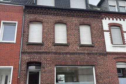 Haus Grevenbroich - 7 Zimmer, 170 m&sup2;, 1.700&euro; | Angebot:25647269