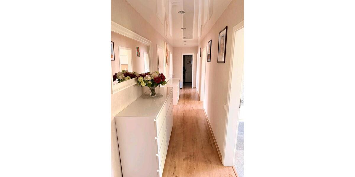 Etagenwohnung Düsseldorf Stadtbezirk 9 - 4 Zimmer, 99 m&sup2;, 395.000&euro; | Angebot:26150401
