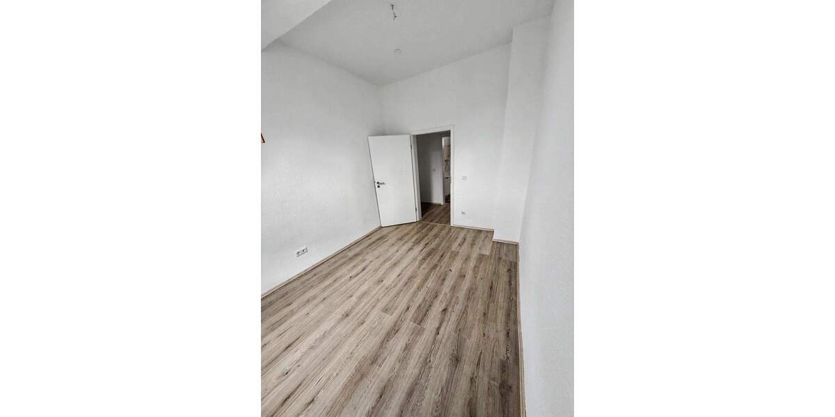 Renovierte 3 Zimmer Wohnung im Altbau 3 zimmer