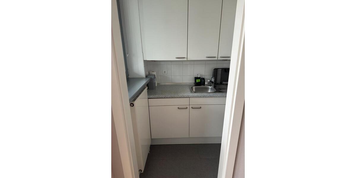 Etagenwohnung Düsseldorf Heerdt - 1 Zimmer, 40 m&sup2;, 1.429&euro; | Angebot:26534217
