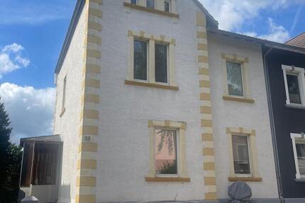 Haus Solingen Mitte - 9 Zimmer, 210 m&sup2;, 340.000&euro; | Angebot:26705632