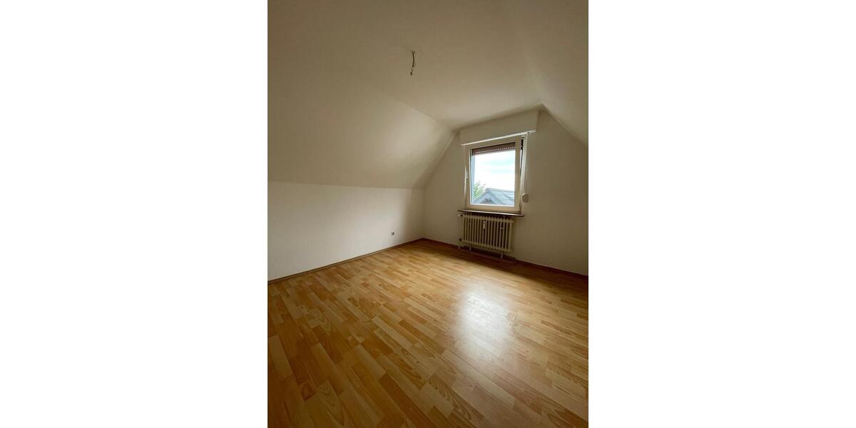 Gemütliche 3-Zimmer-Dachgeschosswohnung in ruhiger Lage mit Waldblick 3 zimmer