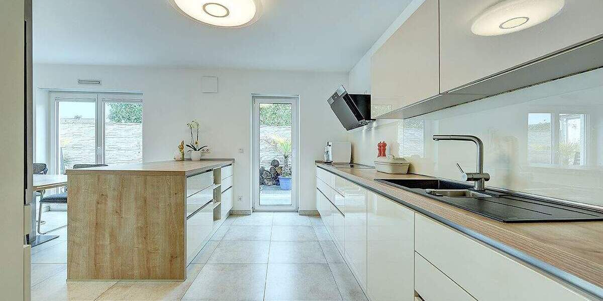 Einfamilienhaus Düsseldorf Unterrath - 5 Zimmer, 143 m&sup2;, 1.298.000&euro; | Angebot:25290500