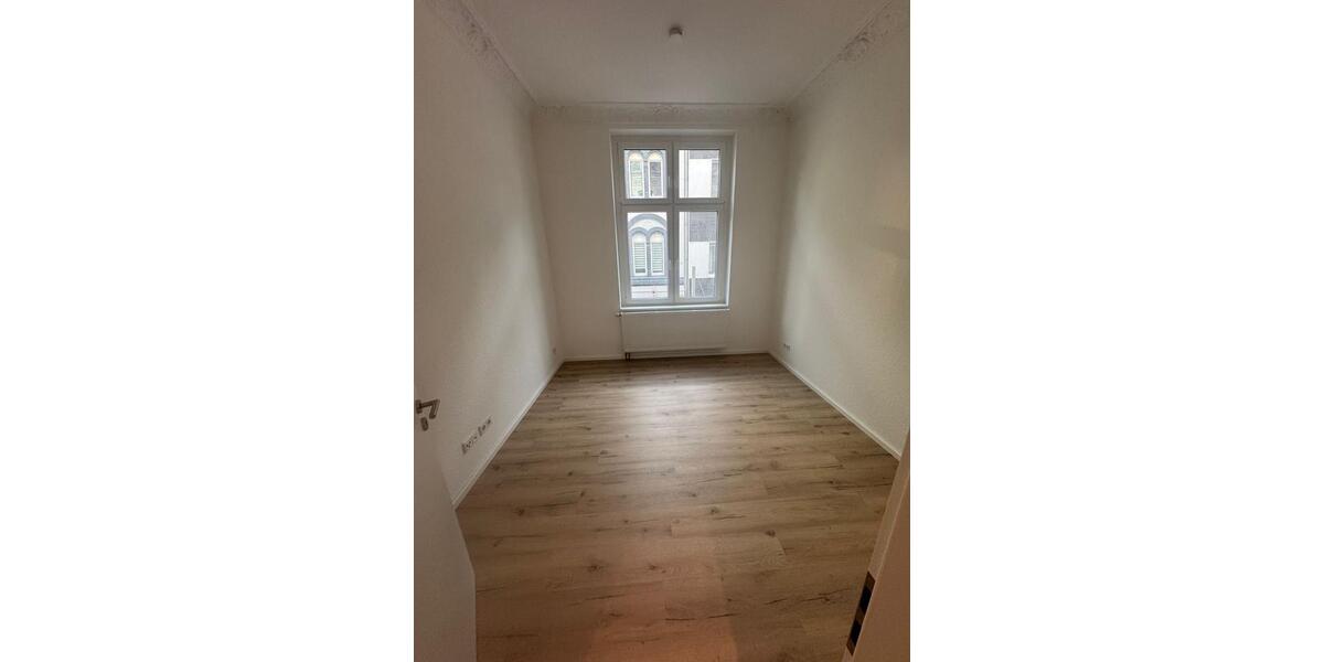 Erstbezug, Neu-renovierte 3-Zimmerwohnung, Altbau im Stadtzentrum 3 zimmer