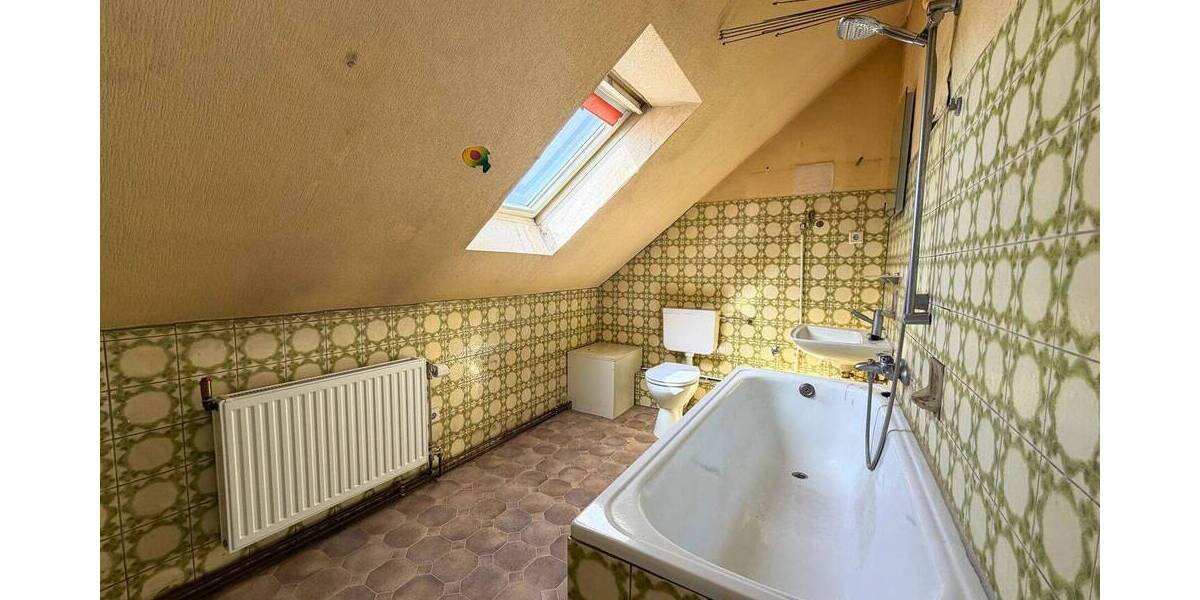 Reihenendhaus Mönchengladbach Odenkirchen - 6 Zimmer, 142 m&sup2;, 200.000&euro; | Angebot:26819604