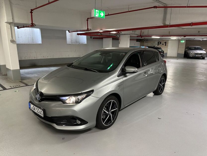 Toyota Auris 57.900 km 15.750 € Essen 45143