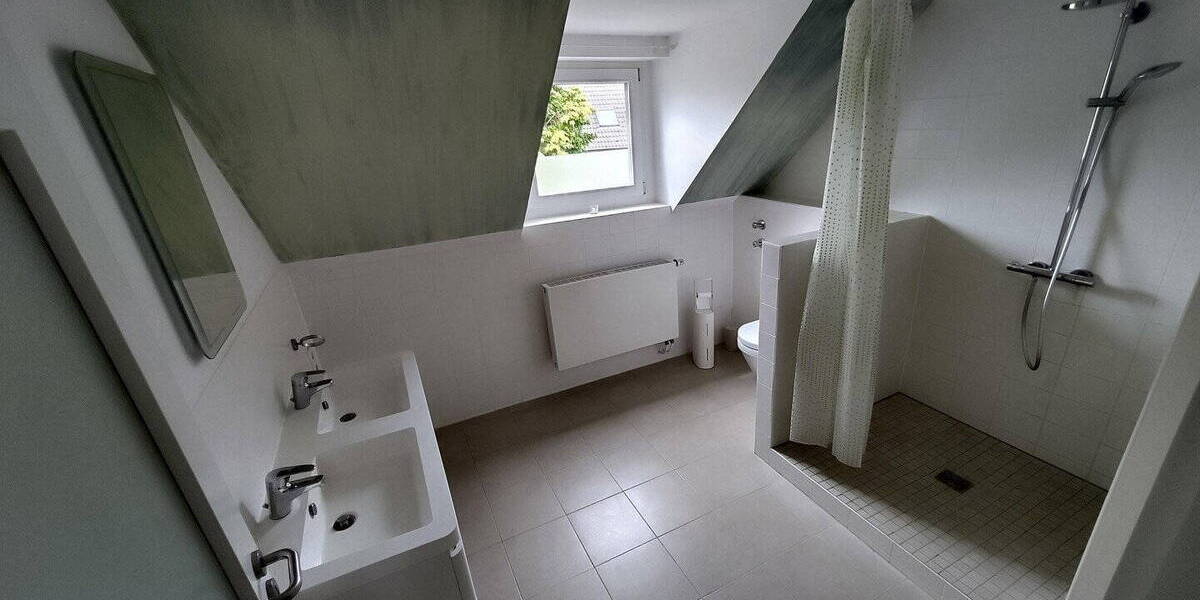 Mehrfamilienhaus, Wohnhaus Neuss Vogelsang - 7 Zimmer, 260 m&sup2;, 1.150.000&euro; | Angebot:26257565
