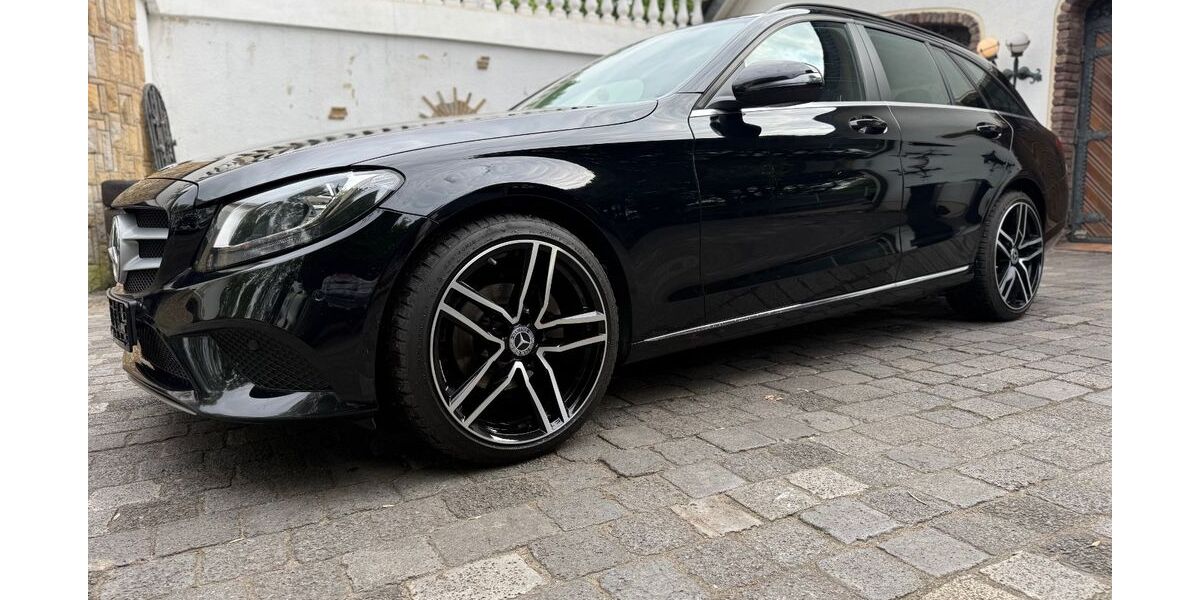 Mercedes-Benz C 180 291.221 km 9.990 &euro; Neukirchen-Vluyn 47506