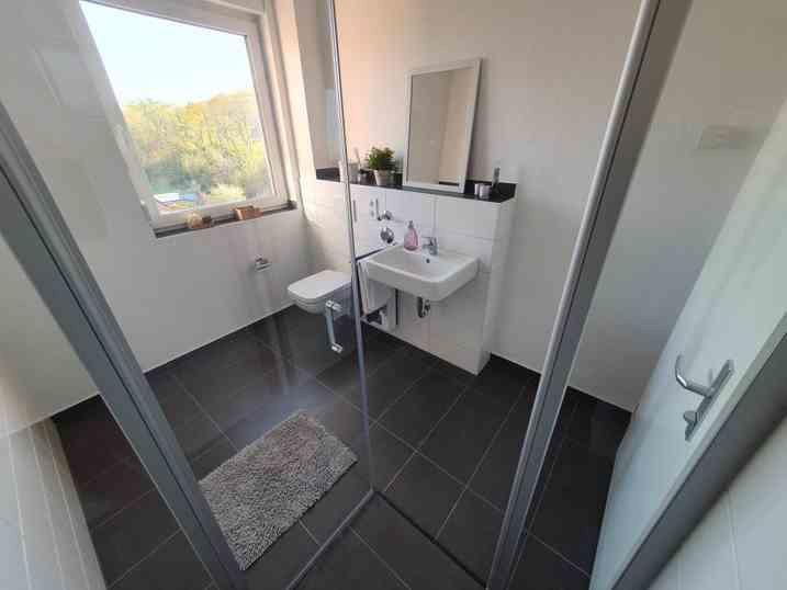 Moderne Penthouse-Wohnung - Aufzug und Fußbodenheizung über Erdwärme zimmer