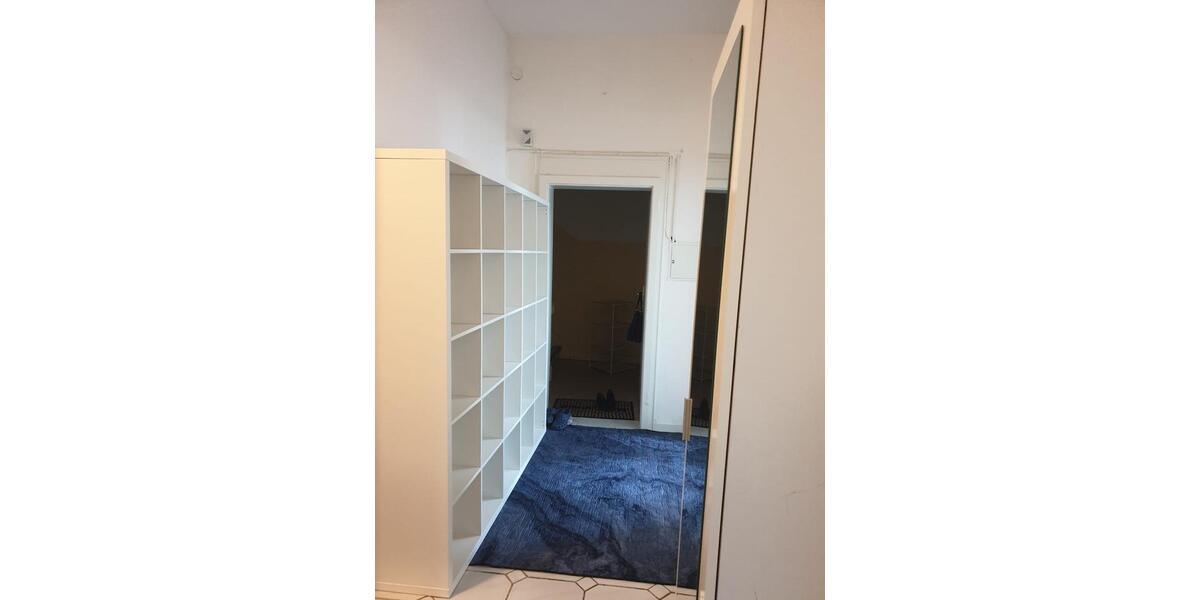 VOLLMÖBILIERTE MONTEUR WOHNUNG OSTWALL 4 zimmer