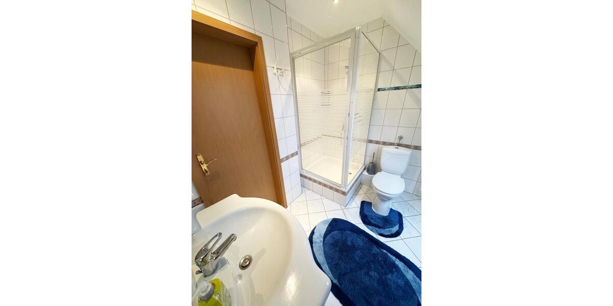 Gepflegtes Familienhaus mit Garten und PV-Anlage in Neuss 6 zimmer