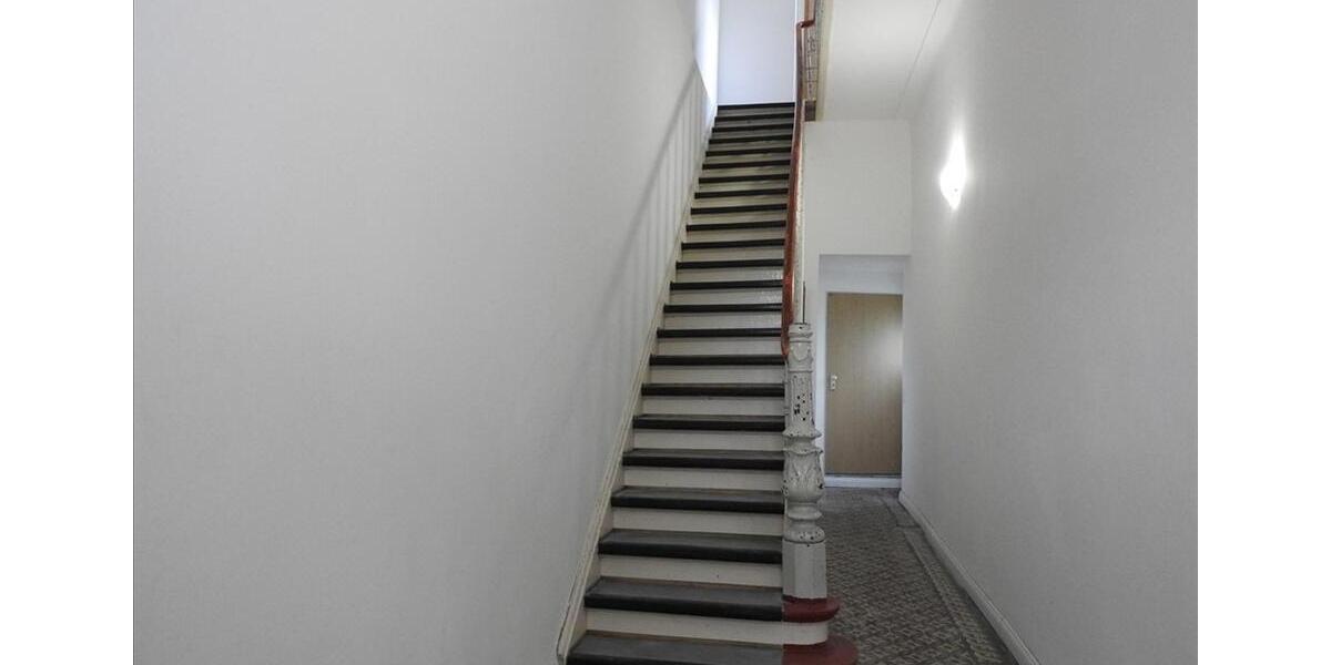 ++ STADTWOHNEN – 2 Zimmer, 2. Etage, Altbau-Whg., nahe Klinikum und FH! 2 zimmer