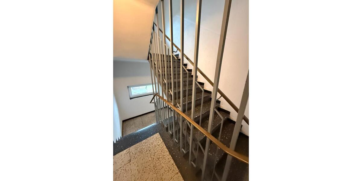Dachgeschoßwohnung Duisburg Duisburg-Mitte - 3.5 Zimmer, 65 m&sup2;, 119.000&euro; | Angebot:25908168