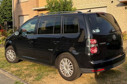 VW Touran 167.400 km 5.990 &euro; Grevenbroich 41517