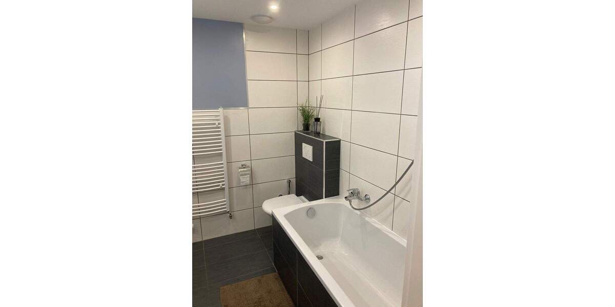 3-Zi. Wohnung in Düsseldorf-Kaiserswerth mit TG Platz zur Eigennutzung oder Vermietung 3 zimmer