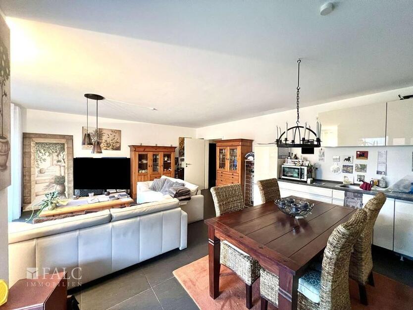 2-Zimmer-Wohnung in Duisburg-Süd mit 109 qm Privatgarten – befristet auf 4 Jahre zimmer