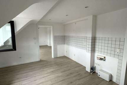 Wohnung Mönchengladbach Nord - 2 Zimmer, 55 m&sup2;, 600&euro; | Angebot:27166443