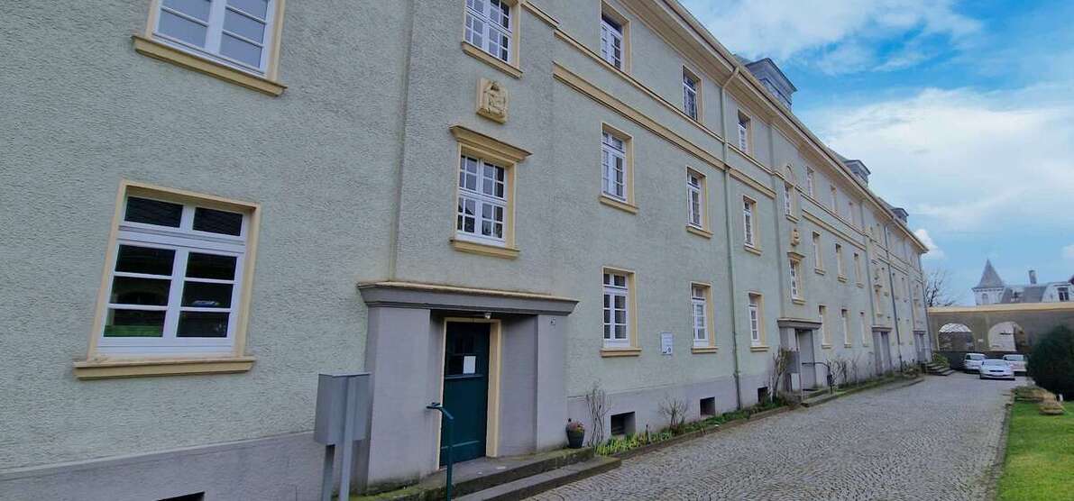 Wohnung zum Kaufen in Remscheid 195.000 € 165 m²