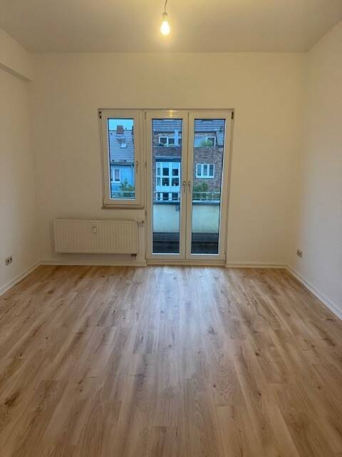 Helle 2 Zimmerwohnung mit Wohnküche und 2 Balkonen