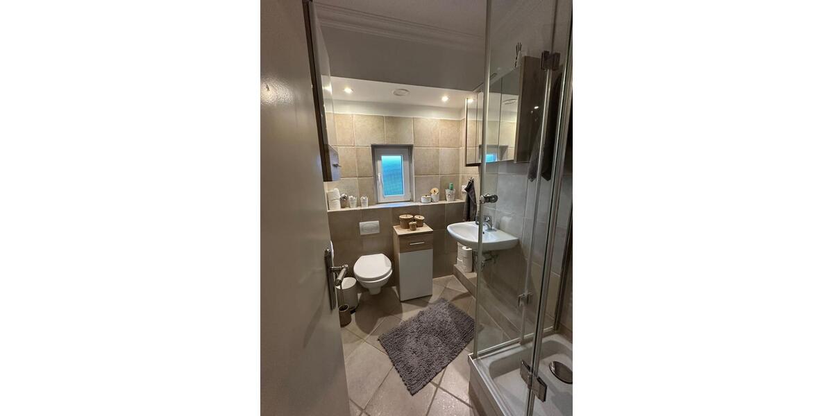 Saniertes MFH mit 3 Parteien zentral in Hilden mit großem Garten 10 zimmer