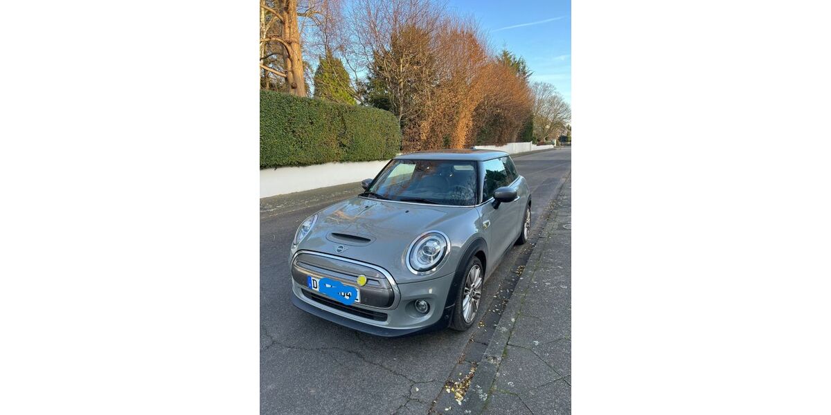 Mini Cooper SE 34.006 km 17.900 &euro; Düsseldorf 40474
