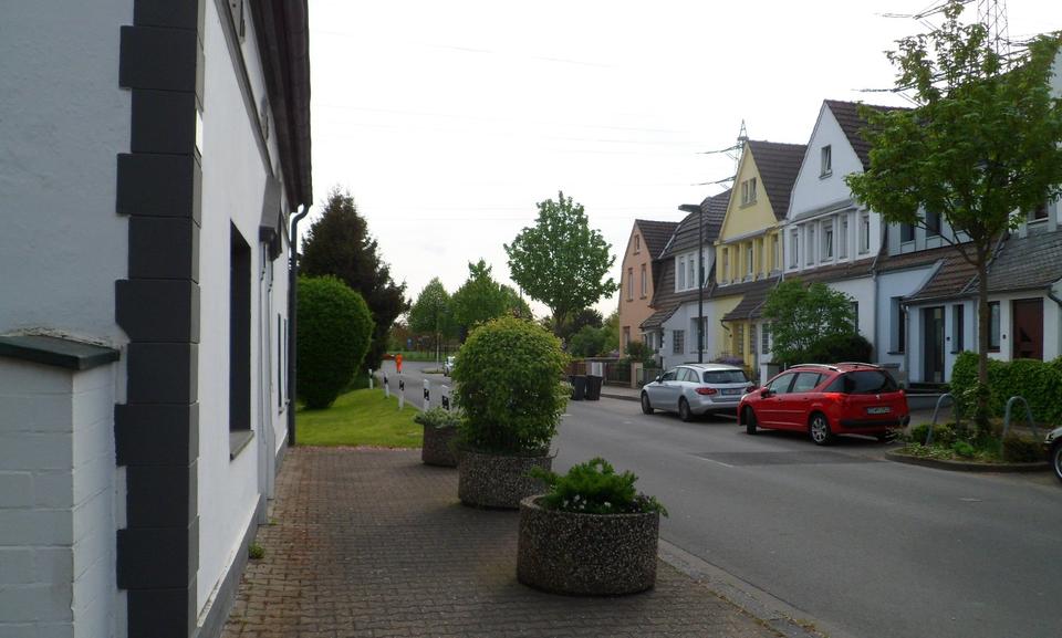 Dachgeschoßwohnung Düsseldorf Stadtbezirk 9 - 1 Zimmer, 40 m&sup2;, 420&euro; | Angebot:26403797