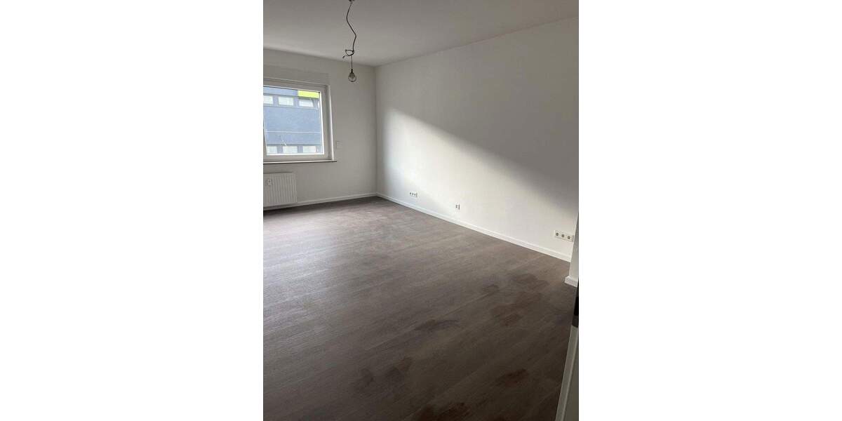 Etagenwohnung Krefeld Stadtmitte - 3 Zimmer, 91 m&sup2;, 750&euro; | Angebot:25780302