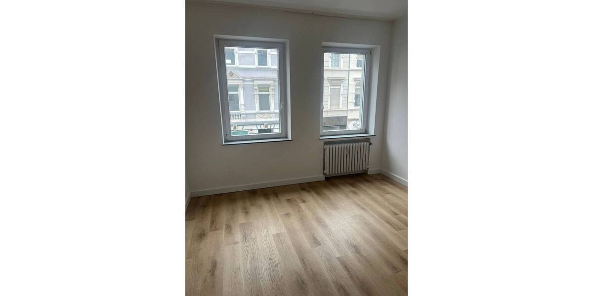 Etagenwohnung Mönchengladbach Stadtmitte - 3 Zimmer, 90 m&sup2;, 900&euro; | Angebot:26874935