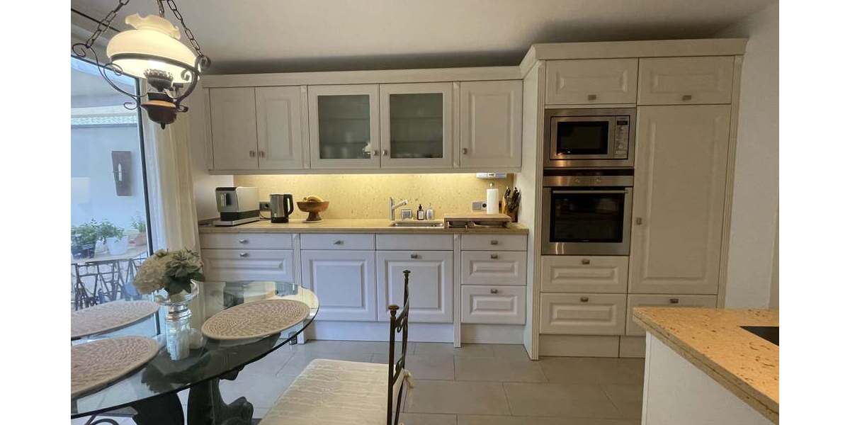 Etagenwohnung Düsseldorf Eller - 3 Zimmer, 126 m&sup2;, 365.000&euro; | Angebot:25685495