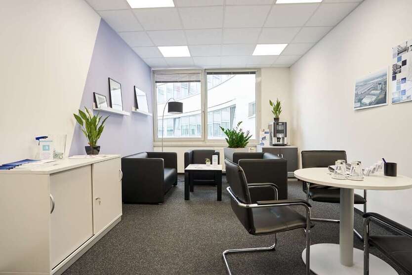 Büro in Neuss 3.225 € 496 m² zimmer