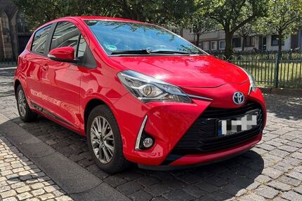 Toyota Yaris 33.150 km 12.880 &euro; Düsseldorf 40599