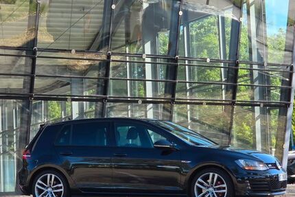 VW Golf 67.649 km 19.490 &euro; Oberhausen 46149