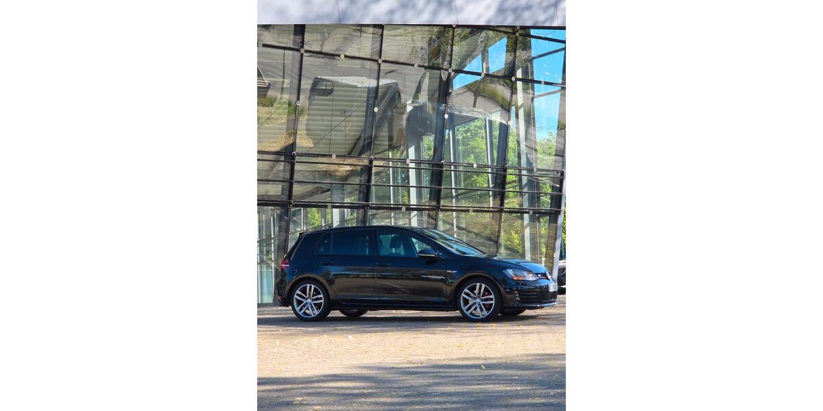 VW Golf 67.649 km 19.490 &euro; Oberhausen 46149