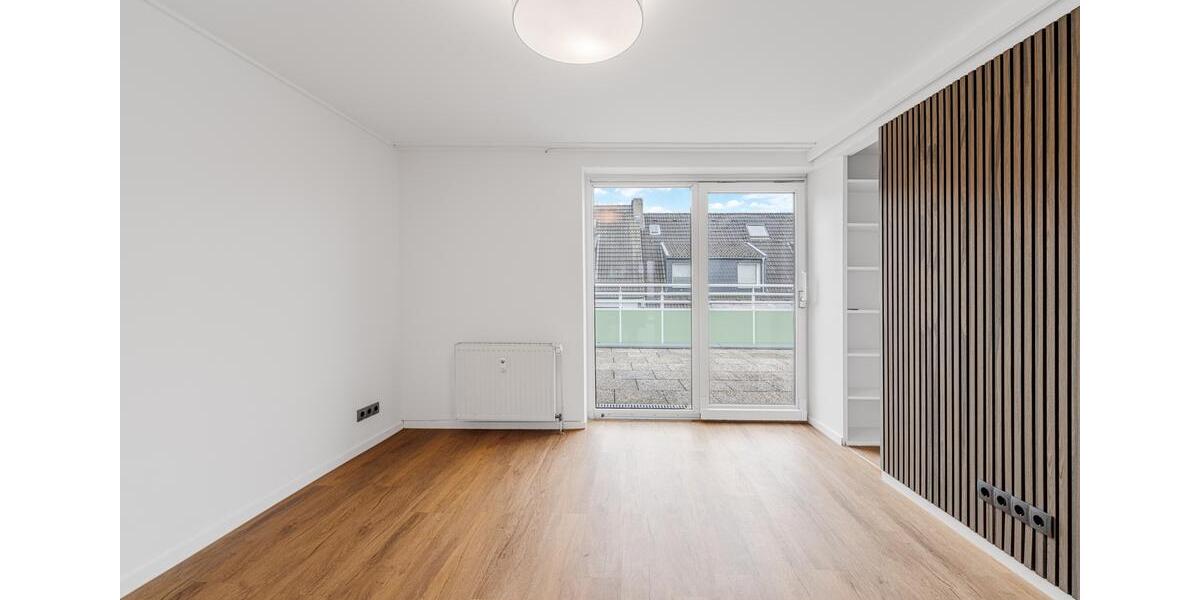 Dachgeschoßwohnung Düsseldorf Derendorf - 2 Zimmer, 95 m&sup2;, 1.300&euro; | Angebot:25790793