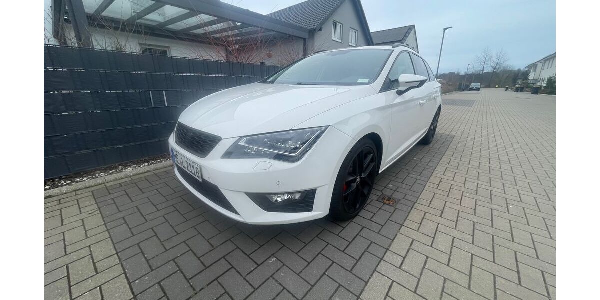 Seat Leon 115.000 km 11.690 &euro; Velbert 42553