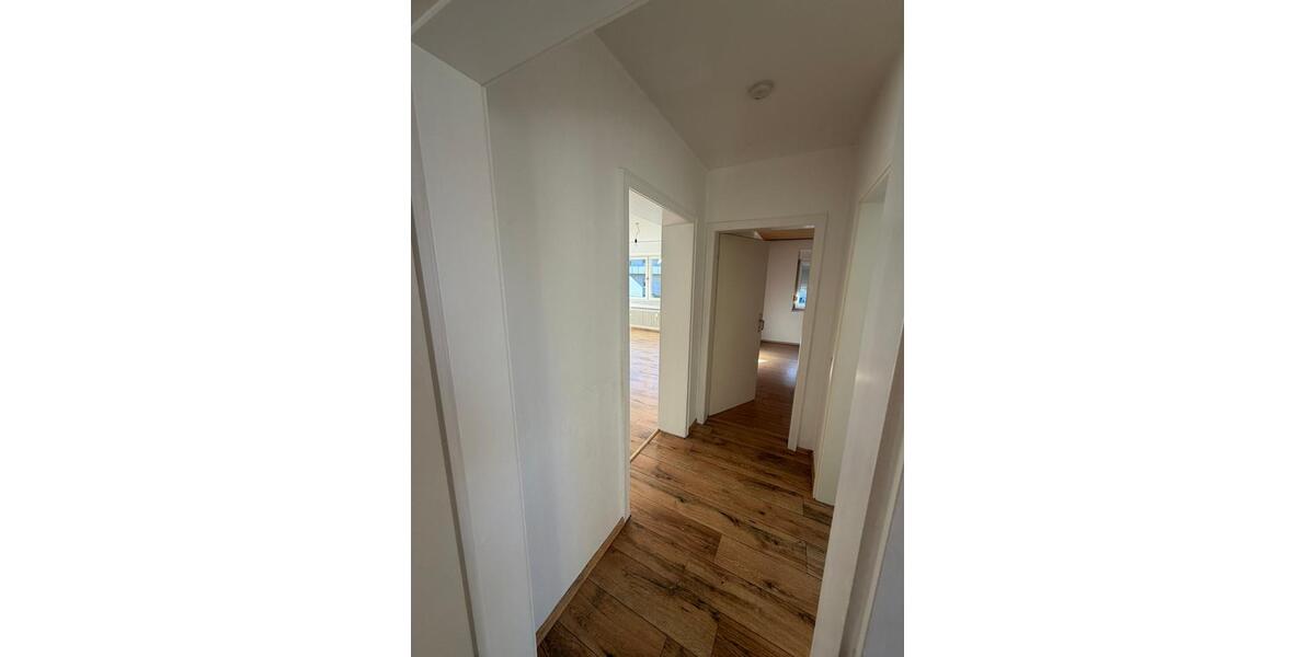 Erdgeschoßwohnung Duisburg Essenberg - 3 Zimmer, 88 m&sup2;, 540&euro; | Angebot:25646850