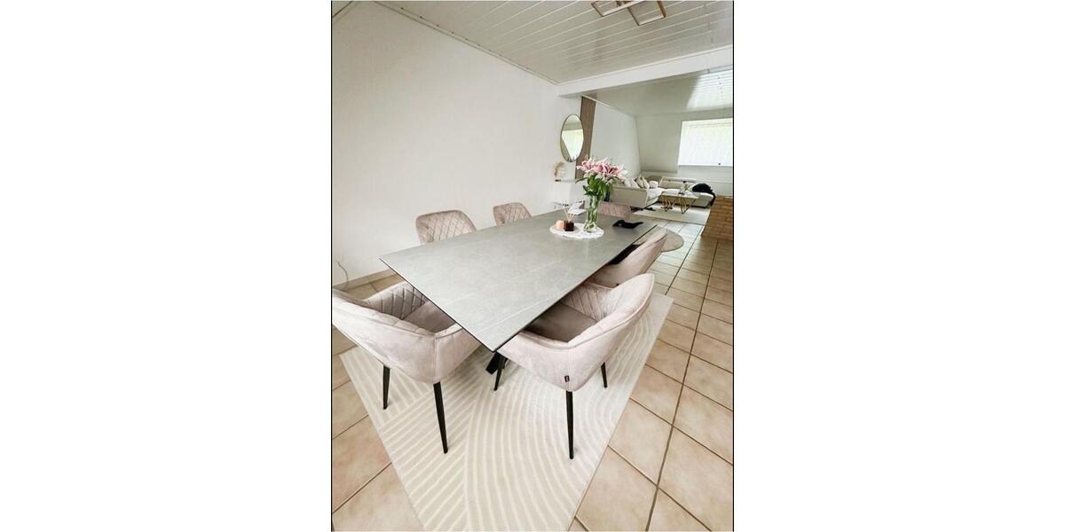 Dachgeschoßwohnung Oberhausen - 2.5 Zimmer, 77 m&sup2;, 790&euro; | Angebot:25790449