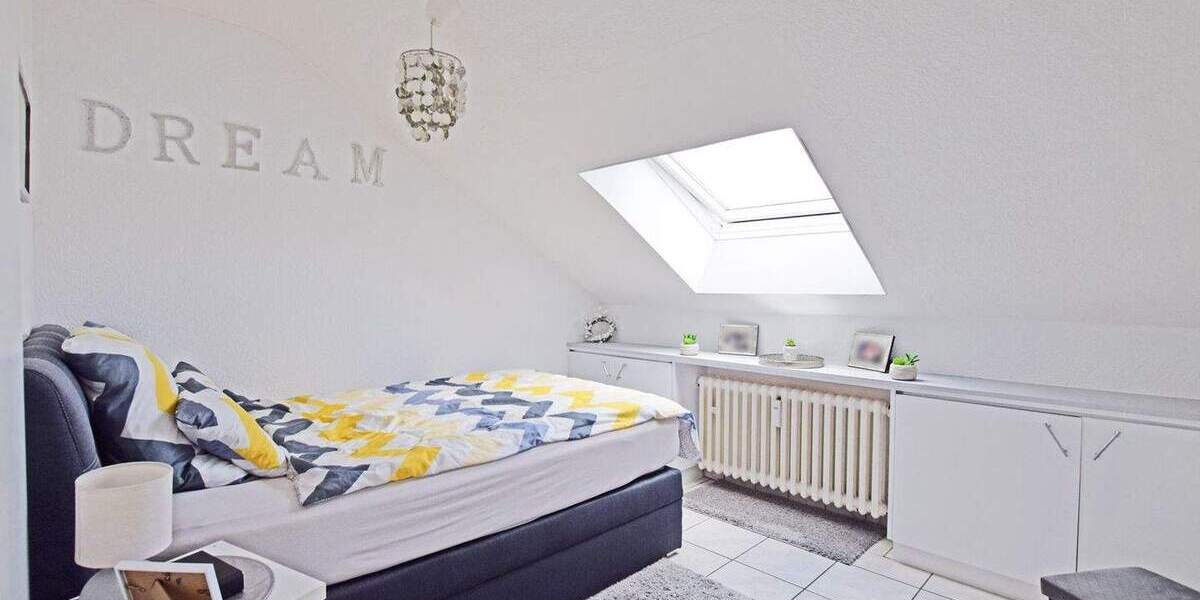 Lichtdurchflutete Dachgeschosswohnung mit Sonnenterrasse! 4 zimmer