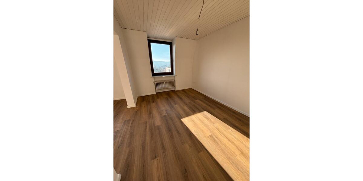 WG-Zimmer in 4-Zimmer-Wohnung – 20 m² – Wuppertal Klingenholl 121 1 zimmer