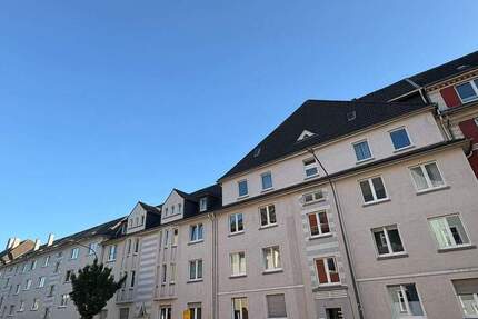 Zentral, komfortabel, gut geschnitten – 3-Zimmer-Wohnung mit Balkon in Essen-Holsterhausen