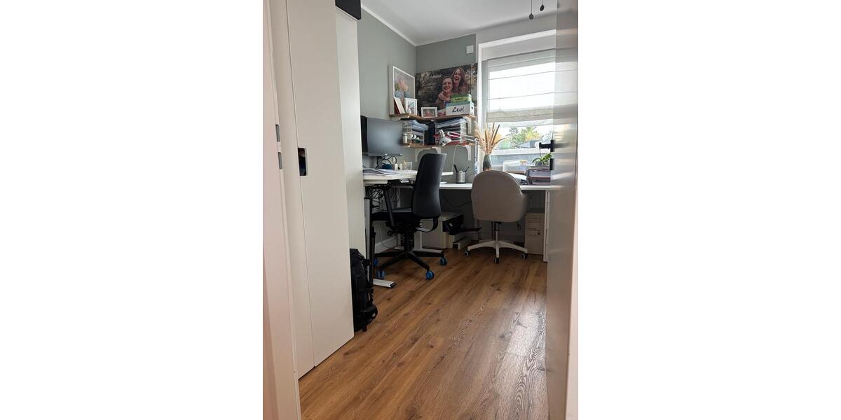 Etagenwohnung Hilden Kalstert - 4.5 Zimmer, 121 m&sup2;, 1.900&euro; | Angebot:26413527