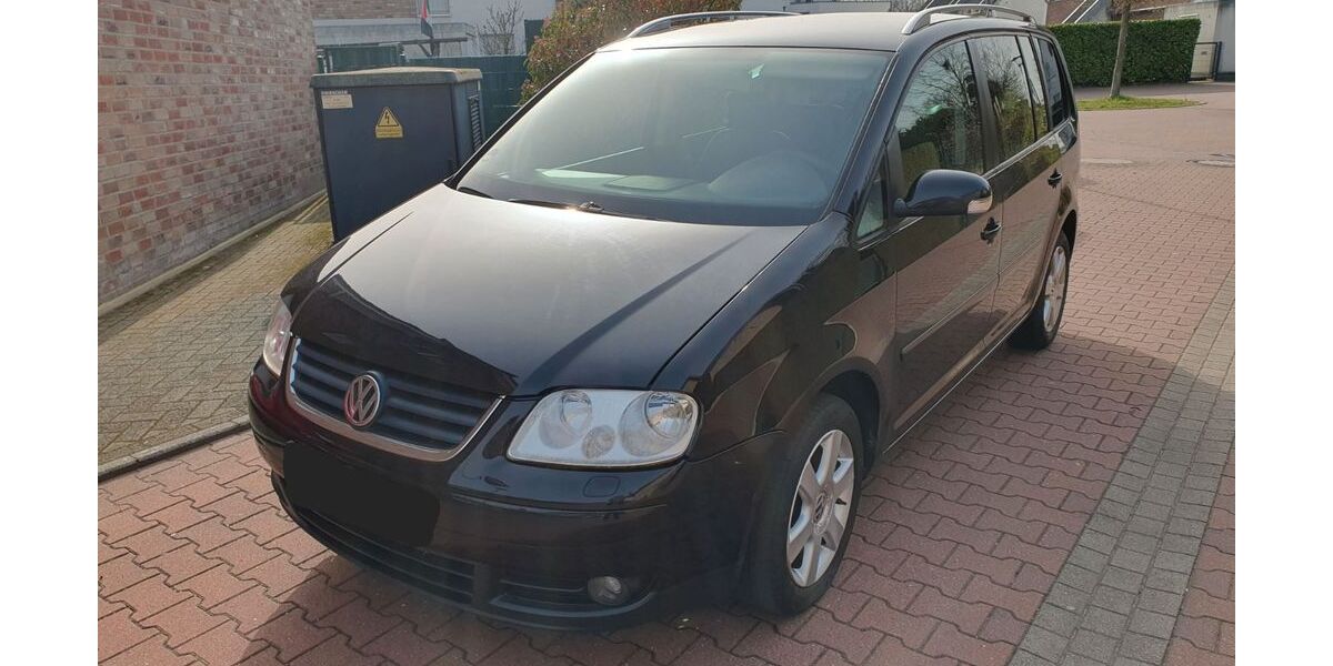 VW Touran 190.000 km 1.450 &euro; Grevenbroich 41515